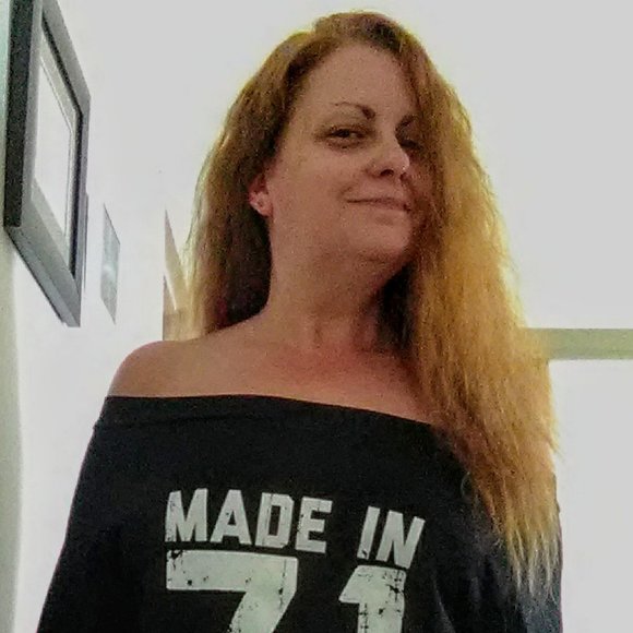 Meet your Posher, Darlene - Picture 1 of 2